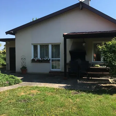 Letni Na W Rumi Сasa de vacaciones Rumia